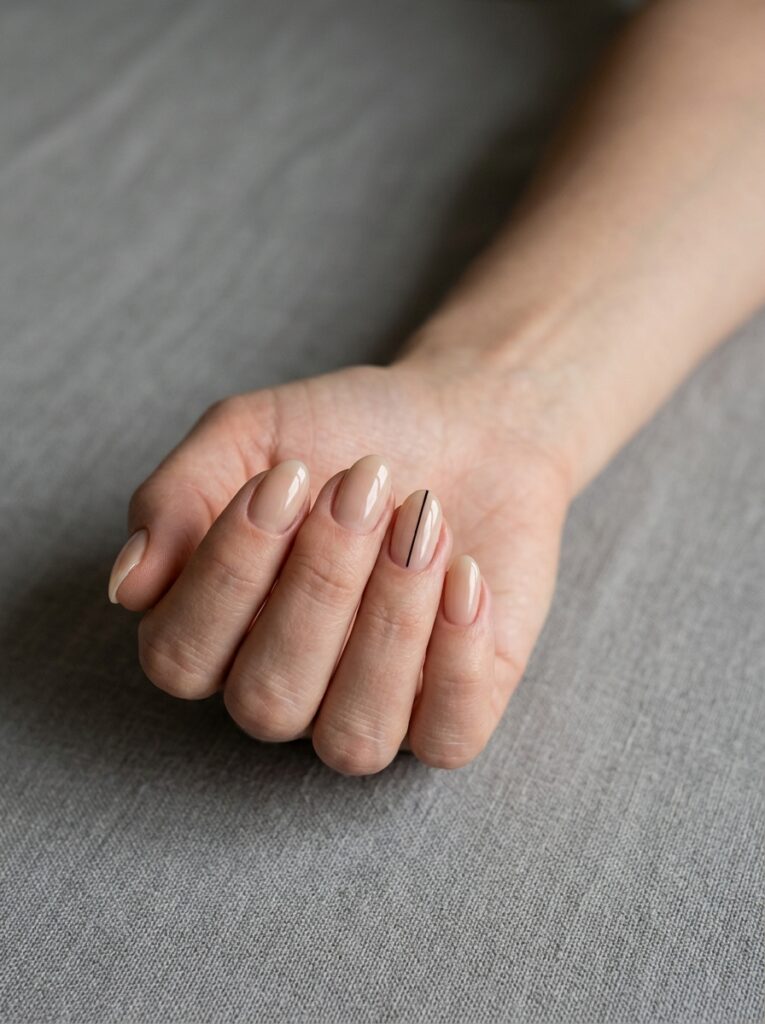 Minimalist Line Nails